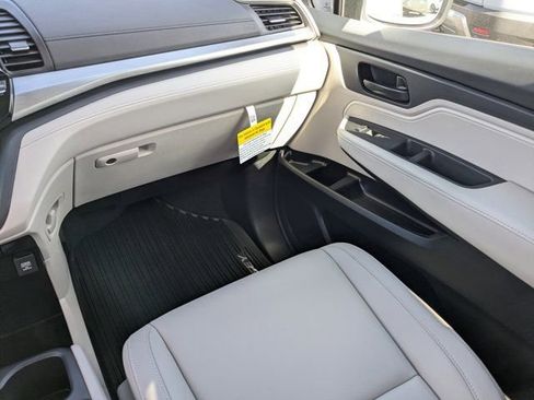 New 2026 Honda Odyssey EX-L image 17