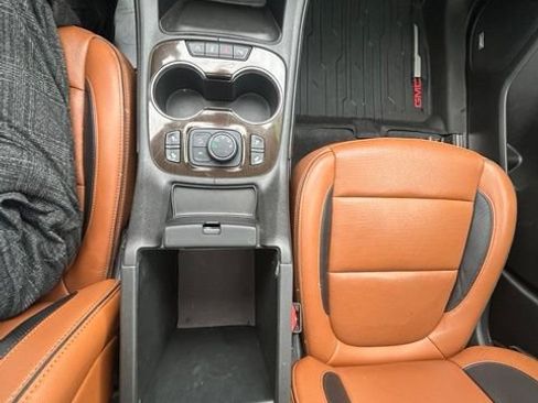 Used 2020 GMC Acadia AT4 w/ GMC Pro Grade Package AWD/4WD image 16
