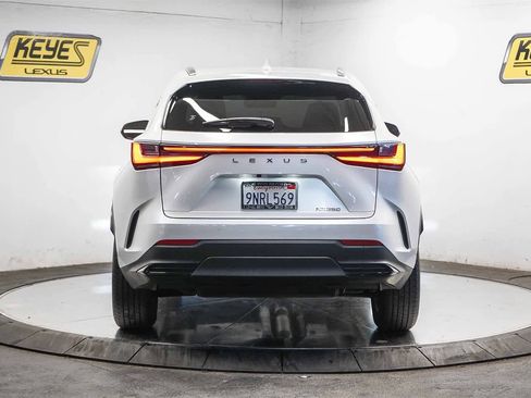 Used 2025 Lexus NX 250 FWD image 3