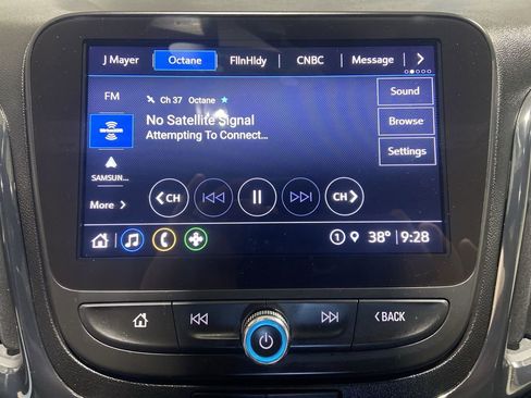 Used 2023 Chevrolet Equinox RS image 13