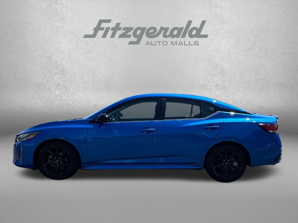 Used 2025 Nissan Sentra SR FWD image 5