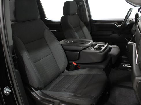 Certified 2022 Chevrolet Silverado 1500 LT w/ Z71 Off-Road Package image 18