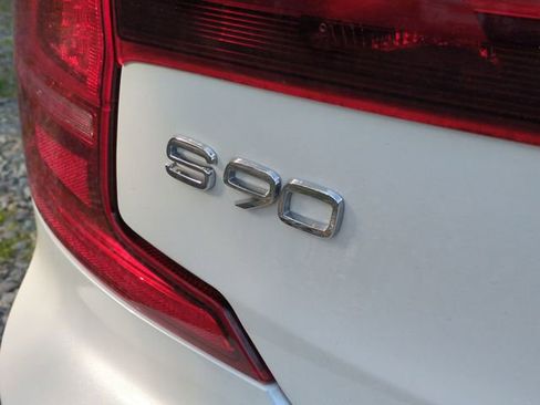 Used 2018 Volvo S90 T8 Inscription w/ Convenience Package AWD/4WD image 12