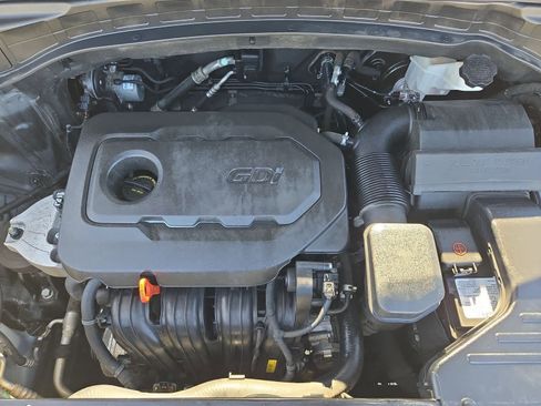 Used 2017 Hyundai Santa Fe Sport image 13