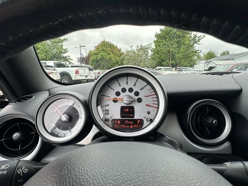 Used 2010 MINI Cooper Convertible FWD image 28