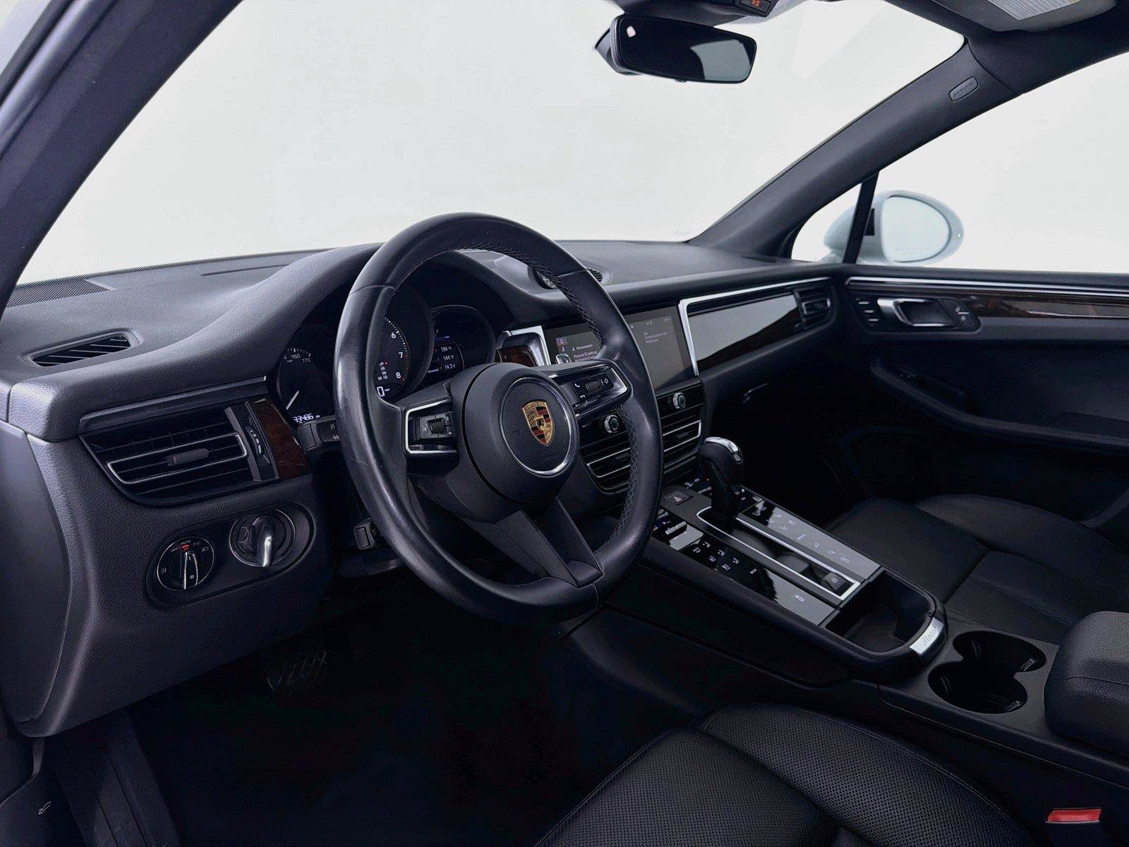 Used 2022 Porsche Macan AWD/4WD image 4