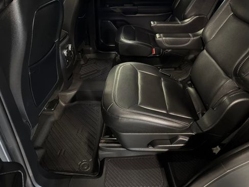 Used 2020 Ford Explorer XLT w/ Equipment Group 202A image 44