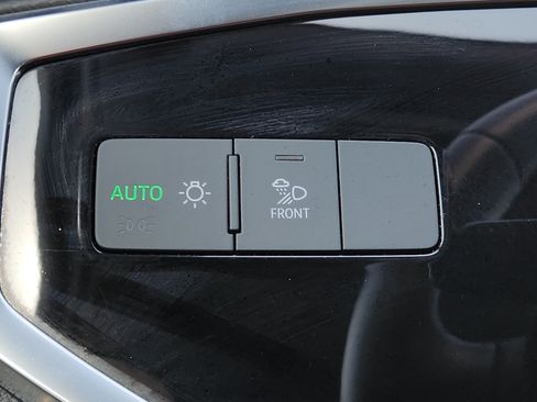 Used 2025 Audi Q3 2.0T Premium AWD/4WD image 24