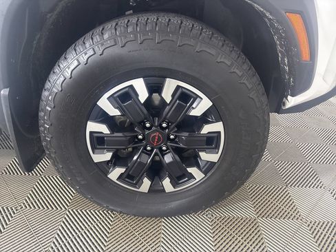 Used 2023 Nissan Frontier PRO-4X w/ Pro Convenience Package AWD/4WD image 38