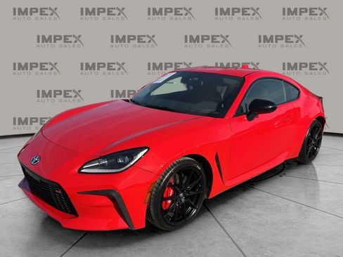 Used 2024 Toyota GR86 image 1