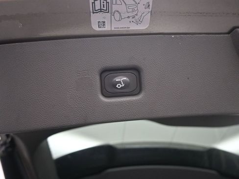 Used 2020 Lincoln Nautilus Reserve image 25