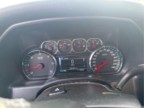 Used 2018 Chevrolet Silverado 1500 LT w/ All Star Edition image 9