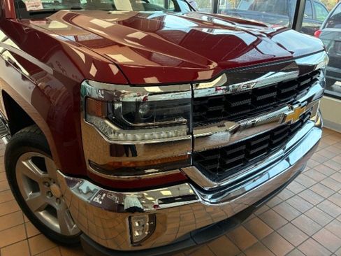 Used 2018 Chevrolet Silverado 1500 LT w/ All Star Edition image 2