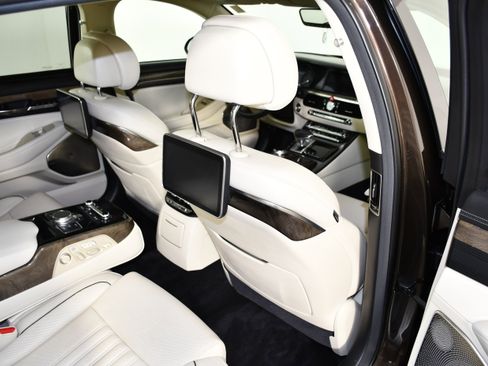 Used 2019 Genesis G90 5.0 Ultimate AWD/4WD image 47