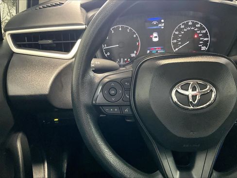 Used 2025 Toyota Corolla LE FWD image 24