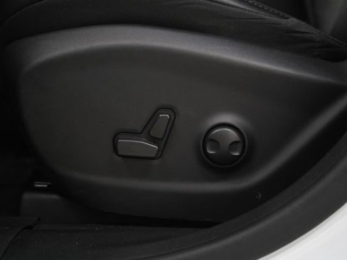 Used 2022 Jeep Cherokee Limited AWD/4WD image 27