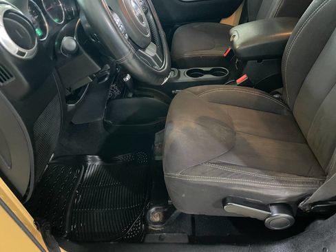 Used 2013 Jeep Wrangler Unlimited Sahara w/ Connectivity Group image 18