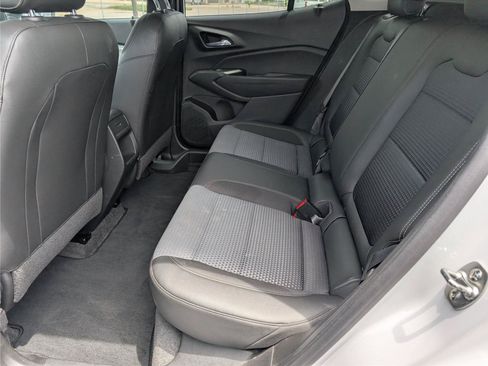 Used 2025 Chevrolet Trax LT FWD image 30