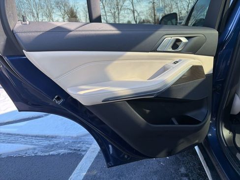 Used 2022 BMW X5 xDrive40i w/ Premium Package image 21