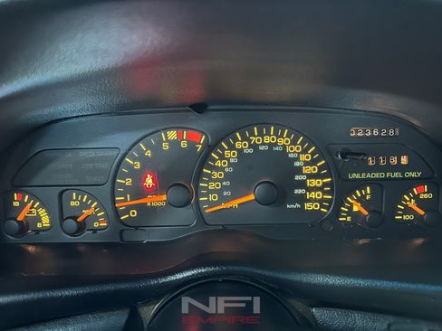Used 1993 Chevrolet Camaro Z28 RWD image 26
