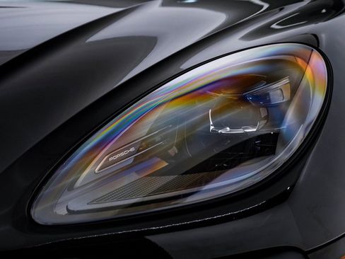 Certified 2023 Porsche Macan GTS image 7