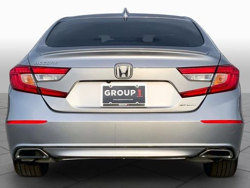 Used 2018 Honda Accord Sport image 5