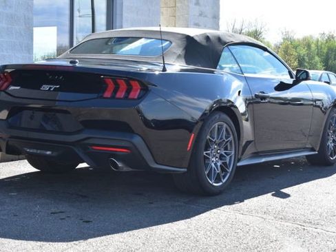 Used 2025 Ford Mustang GT Premium w/ GT Performance Package RWD image 15