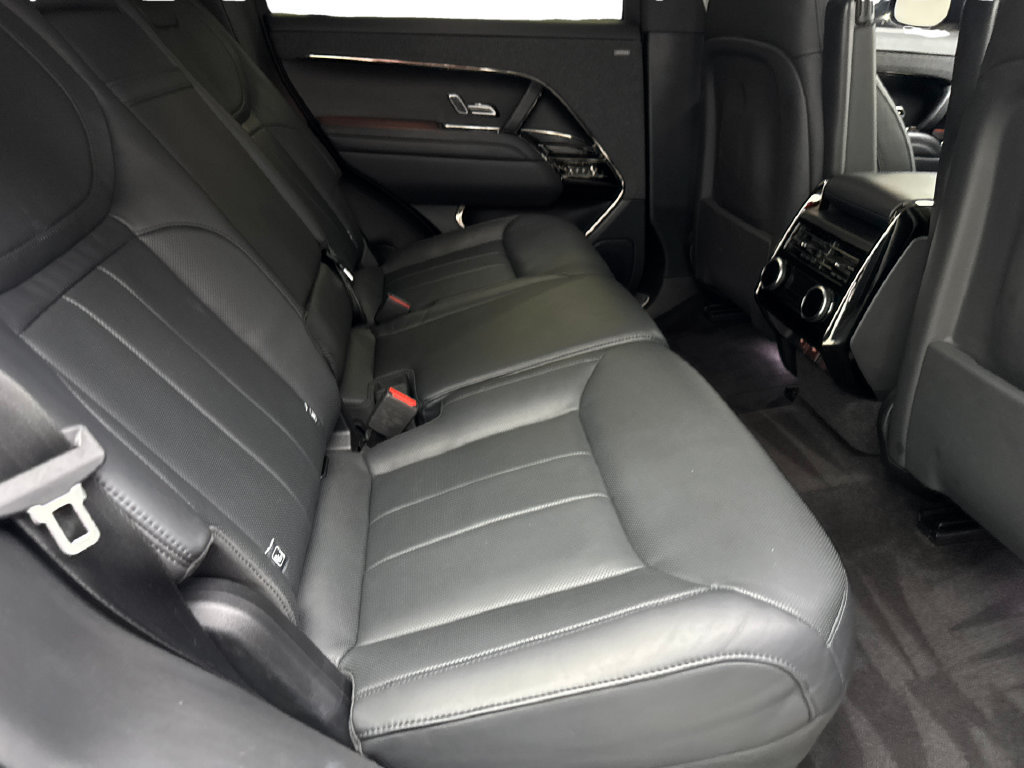 Used 2023 Land Rover Range Rover Sport SE AWD/4WD image 40