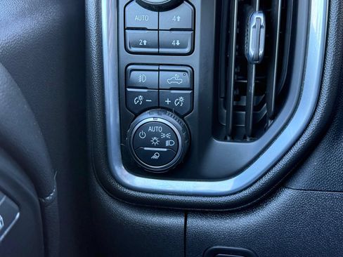 Certified 2022 Chevrolet Silverado 1500 LT Trail Boss w/ Safety Package AWD/4WD image 35