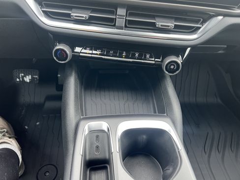 New 2026 Chevrolet Equinox EV LT image 8