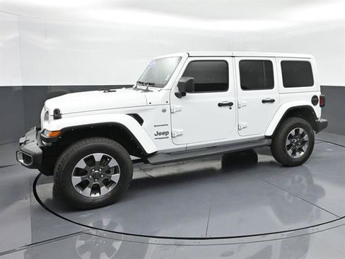 Used 2022 Jeep Wrangler Unlimited Sahara AWD/4WD image 29