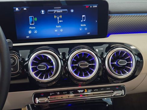 Used 2025 Mercedes-Benz CLA 250 4MATIC image 15