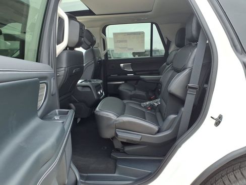New 2026 Ford Expedition Platinum AWD/4WD image 17