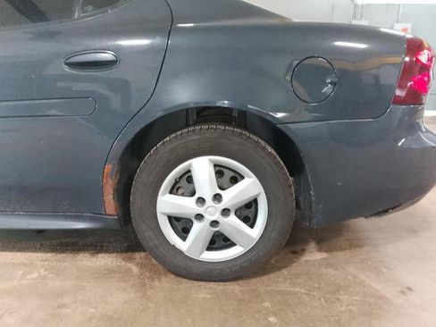 Used 2008 Pontiac Grand Prix w/ Premium Package FWD image 12