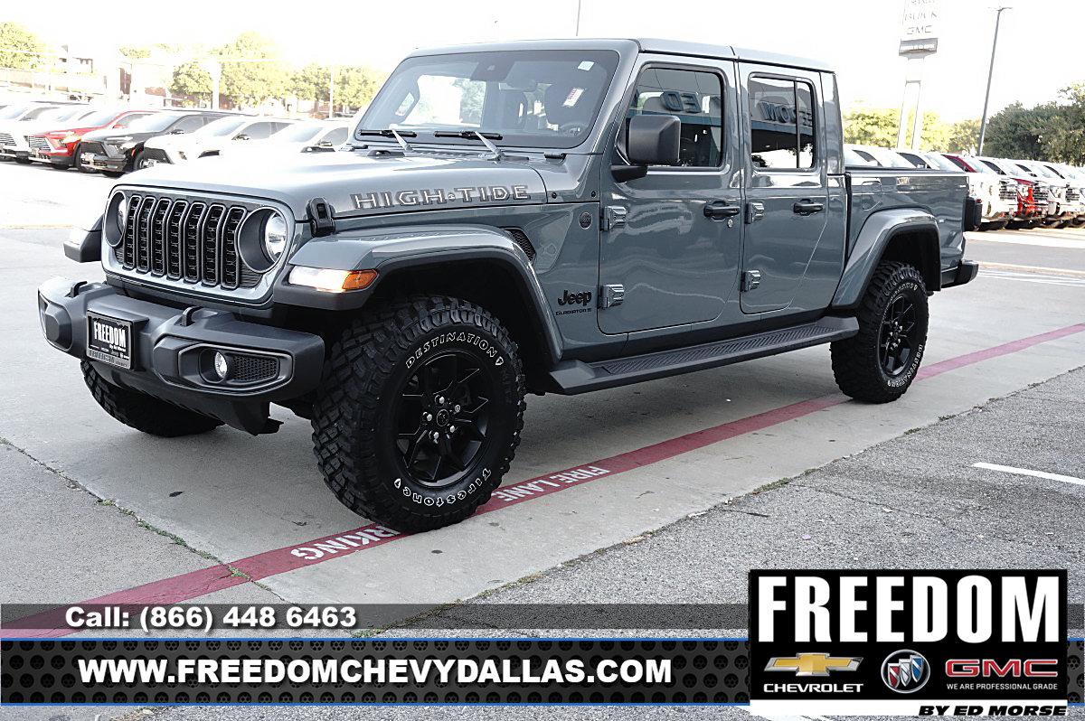Used 2025 Jeep Gladiator Sport AWD/4WD image 3