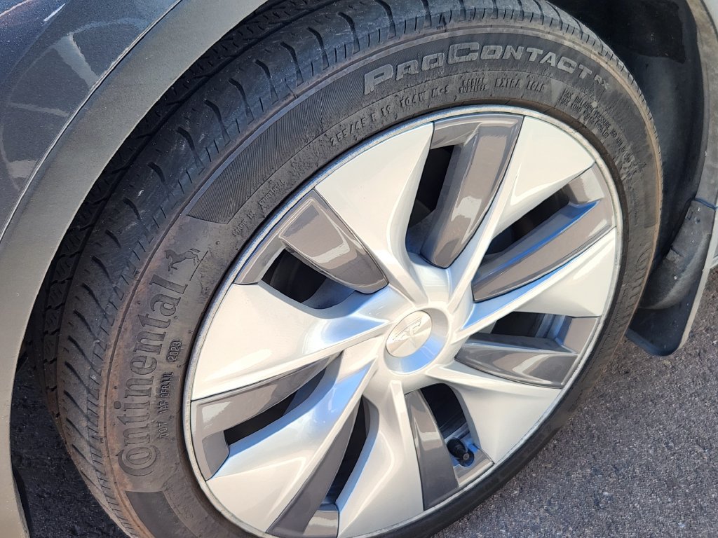 Used 2023 Tesla Model Y Long Range AWD/4WD image 9