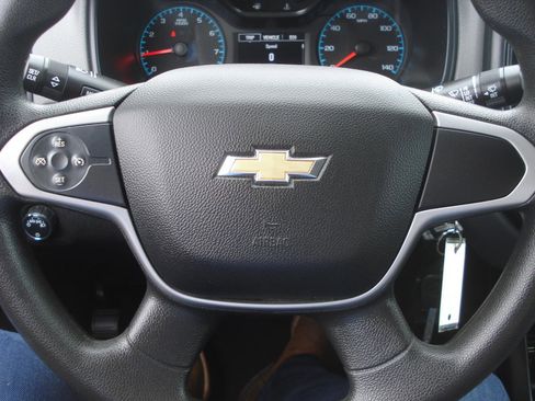 Used 2018 Chevrolet Colorado W/T w/ WT Convenience Package RWD image 27