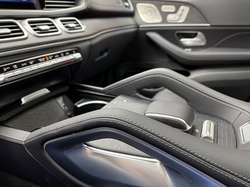 New 2025 Mercedes-Benz GLS 450 4MATIC image 19