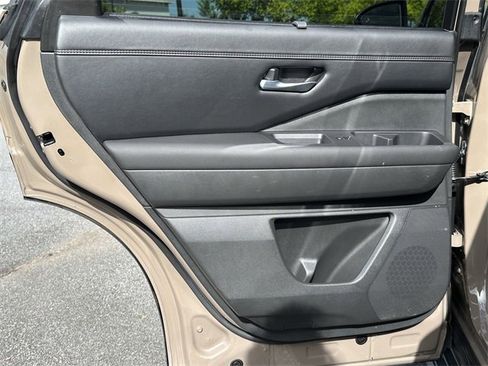 Certified 2023 Nissan Pathfinder Platinum w/ Lighting Package (N93) image 23