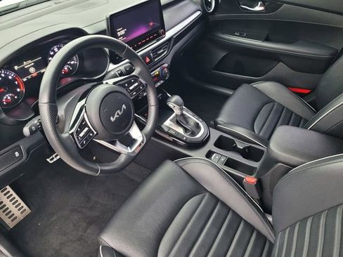 Used 2023 Kia Forte GT-Line w/ GT-Line Premium Package image 9