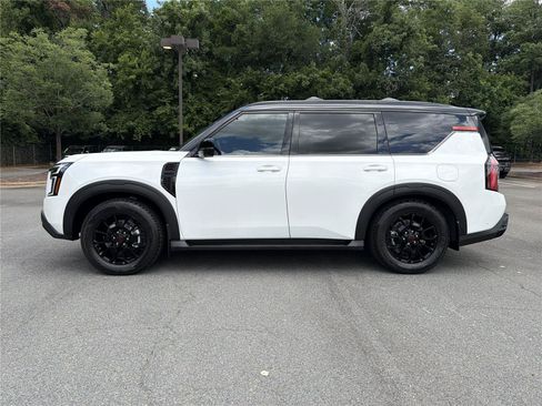 Used 2025 Nissan Armada PRO-4X AWD/4WD image 21