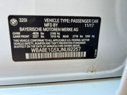 Used 2018 BMW 320i Sedan RWD image 18