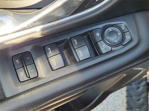 Used 2021 Chevrolet Suburban Z71 w/ Z71 Off-Road Package image 23