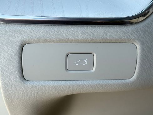 New 2026 Volvo XC60 B5 Ultra w/ Protection Package Premier image 20