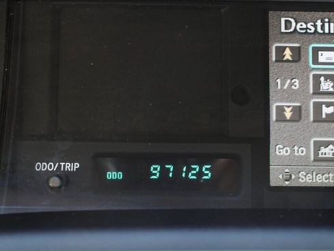 Used 2004 Toyota Avalon XLS FWD image 7
