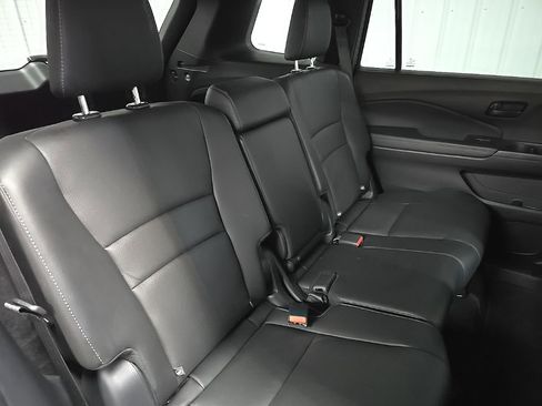 Used 2022 Honda Passport EX-L image 17