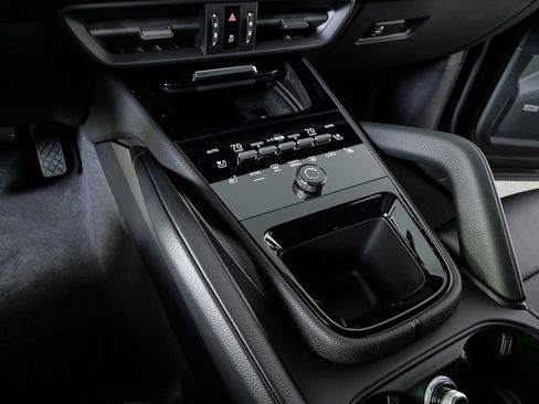 New 2026 Porsche Cayenne image 20