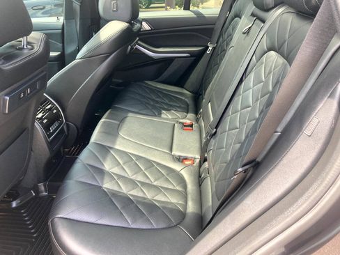 Used 2023 BMW X5 xDrive40i AWD/4WD image 12