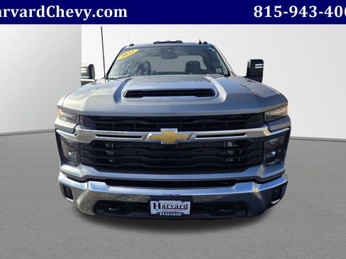 Used 2025 Chevrolet Silverado 3500 LT image 2