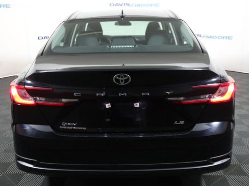 Used 2025 Toyota Camry LE FWD image 7